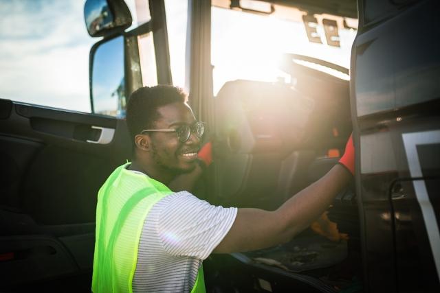 Finding the Next-Gen of Drivers: Carriers Taking Different Routes to Fill the Driver Shortage